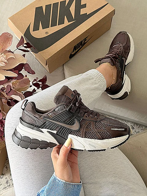 Nike V2K Run Dama