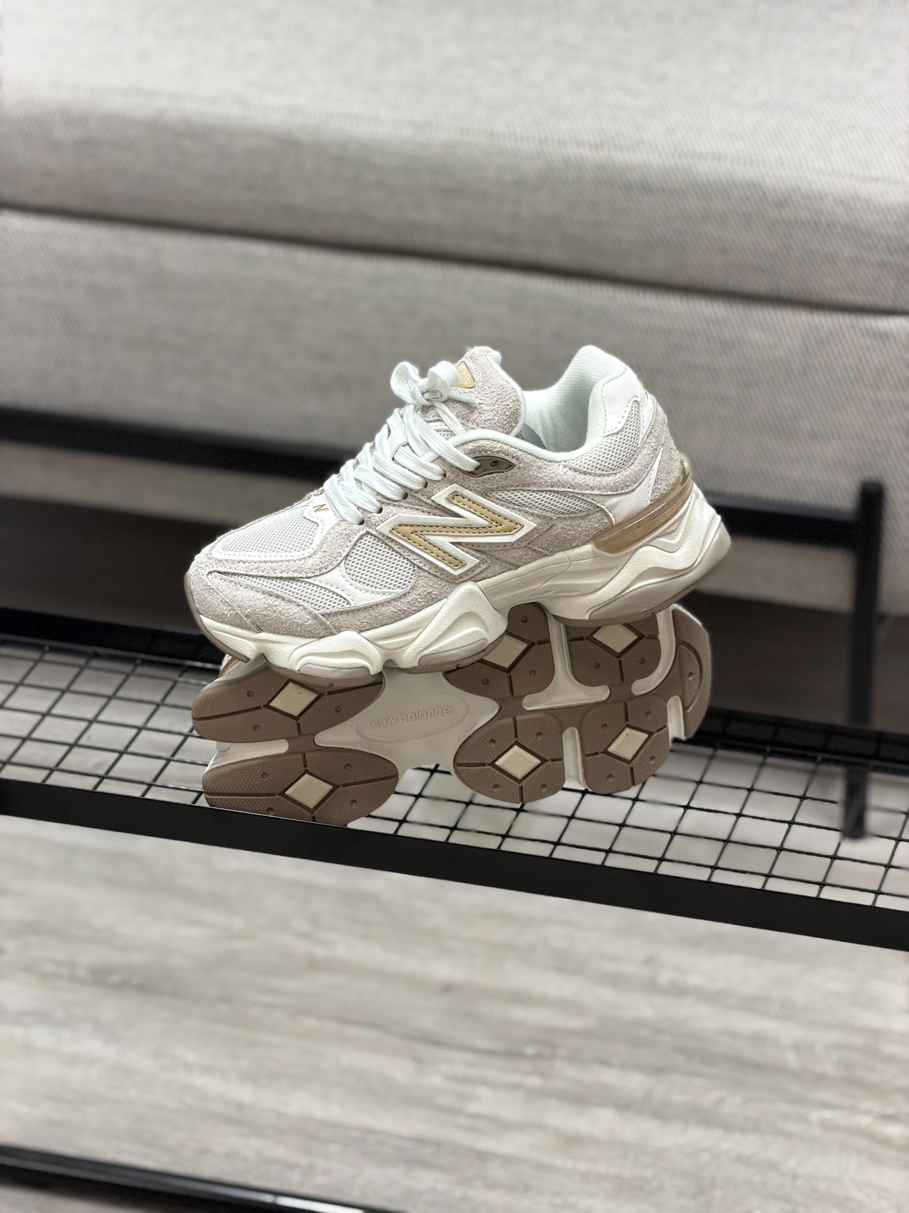 New Balance 9060